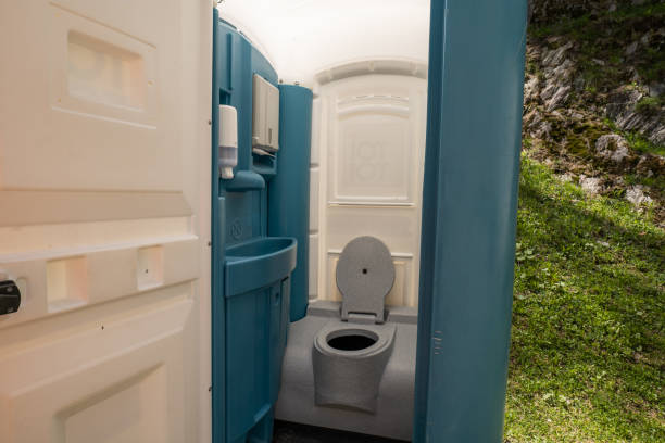 Best Portable restroom trailer rental  in Fairfax, OH